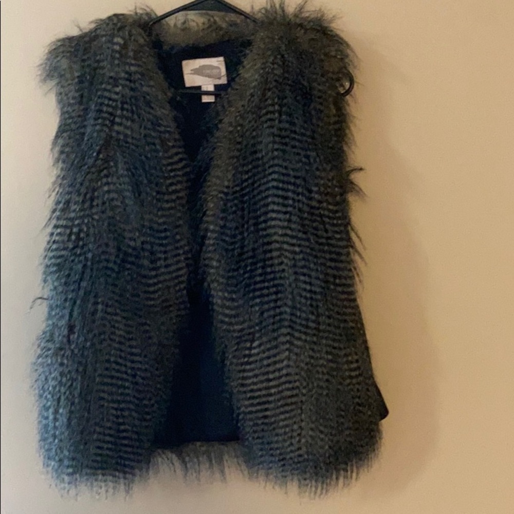 Fur vest